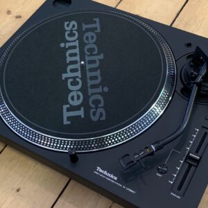 Technics SL-1200MK7 Direct Drive Turntable System